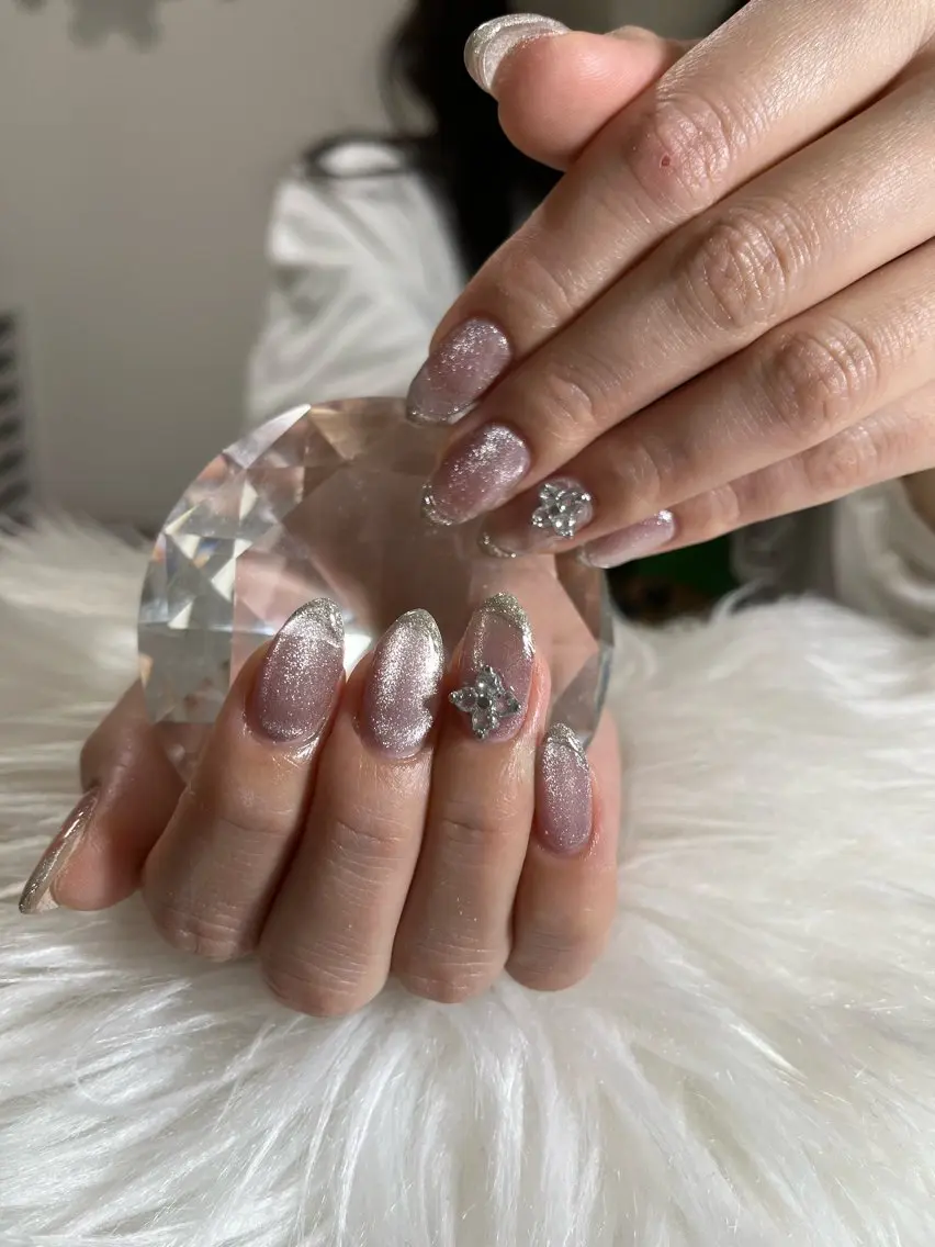 ネイル フレンチネイル ラメ(グリッター) マグネットネイル nailsalon Renardkのネイルデザイン