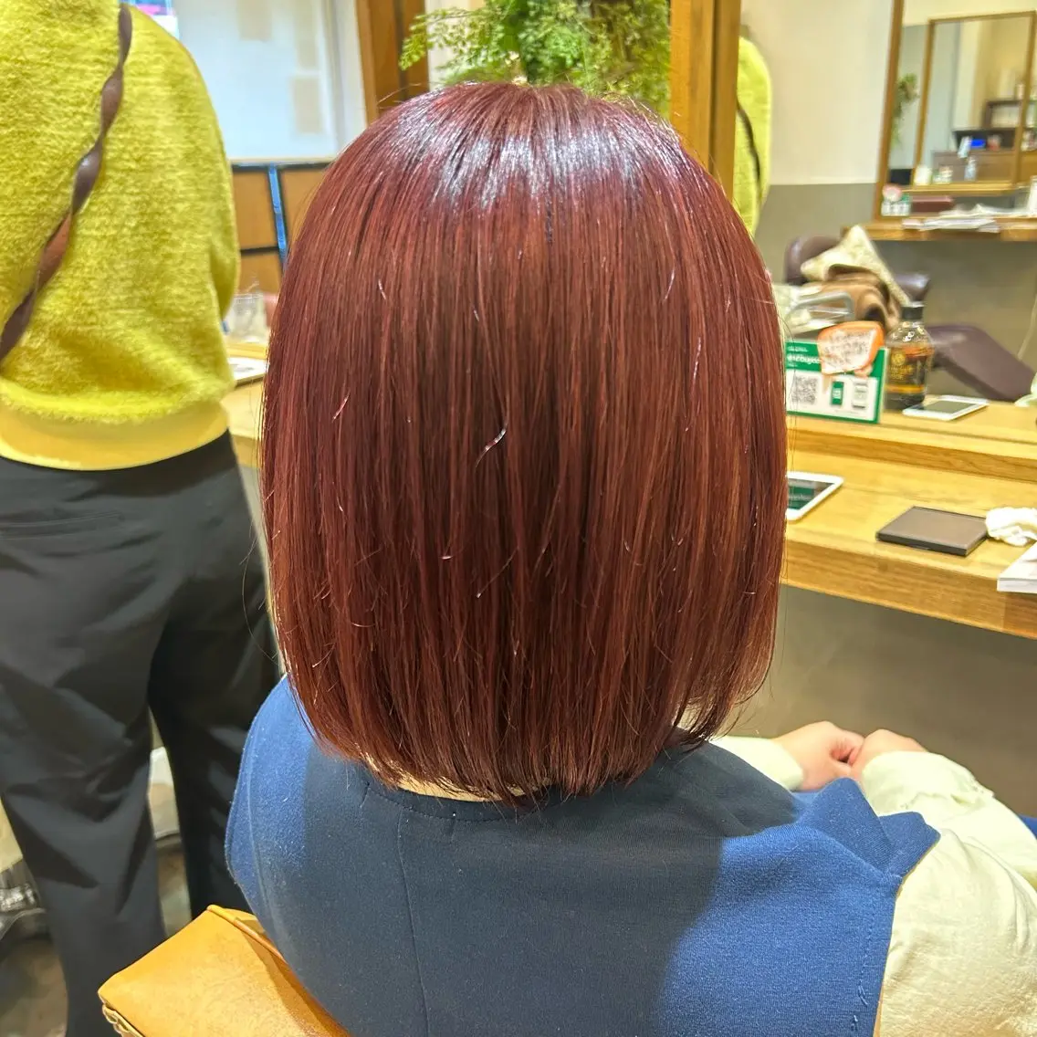 ショート カラー 若狭 彩花のヘアスタイル