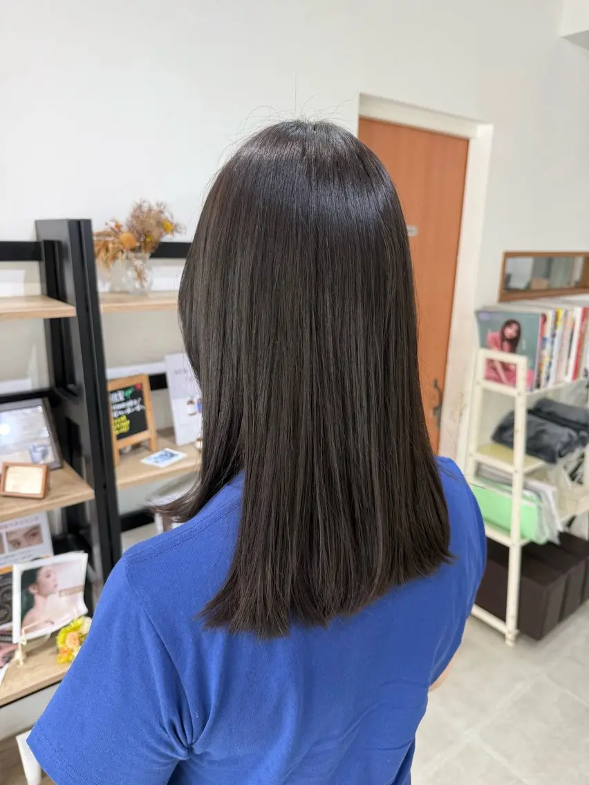 ミディアム カラー 島 歩那のヘアスタイル