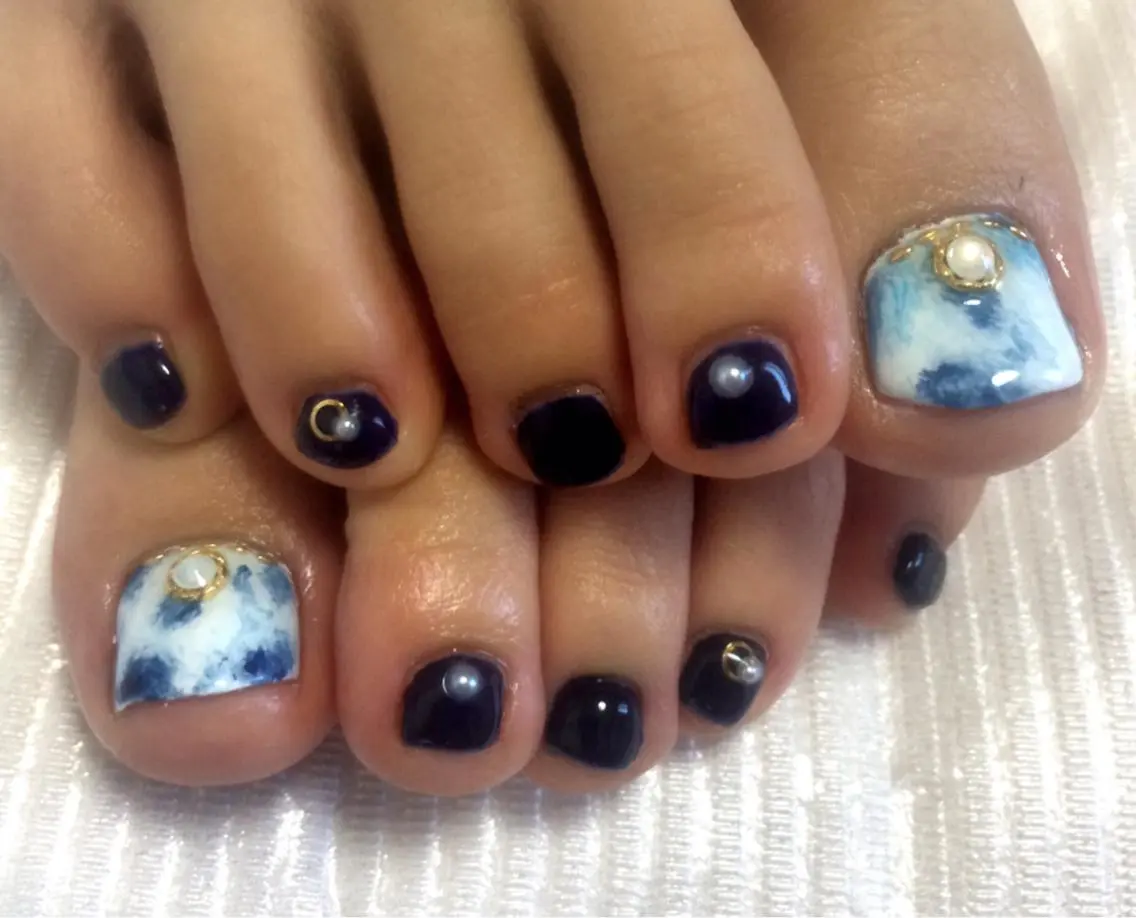 ネイル ブルー ネイビー フットネイル Flam Nailのネイルデザイン