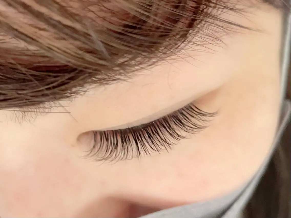 マツエク・マツパ バインドロック EmmA eyelashの眉毛・アイブロウイメージ