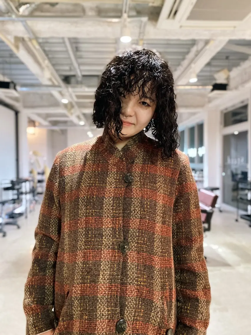 ミディアム パーマ KOOKI スティードトーキョーのヘアスタイル