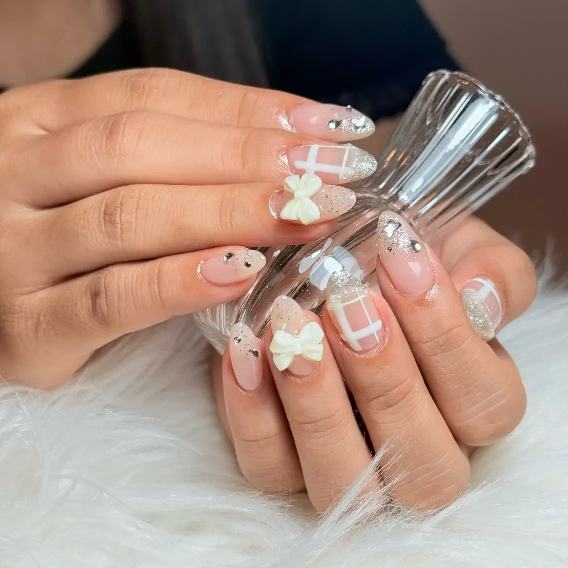 ネイル チークネイル フレンチネイル グラデーション キラキラネイル 韓国ネイル ハンドネイル Risa_ Nailのネイルデザイン