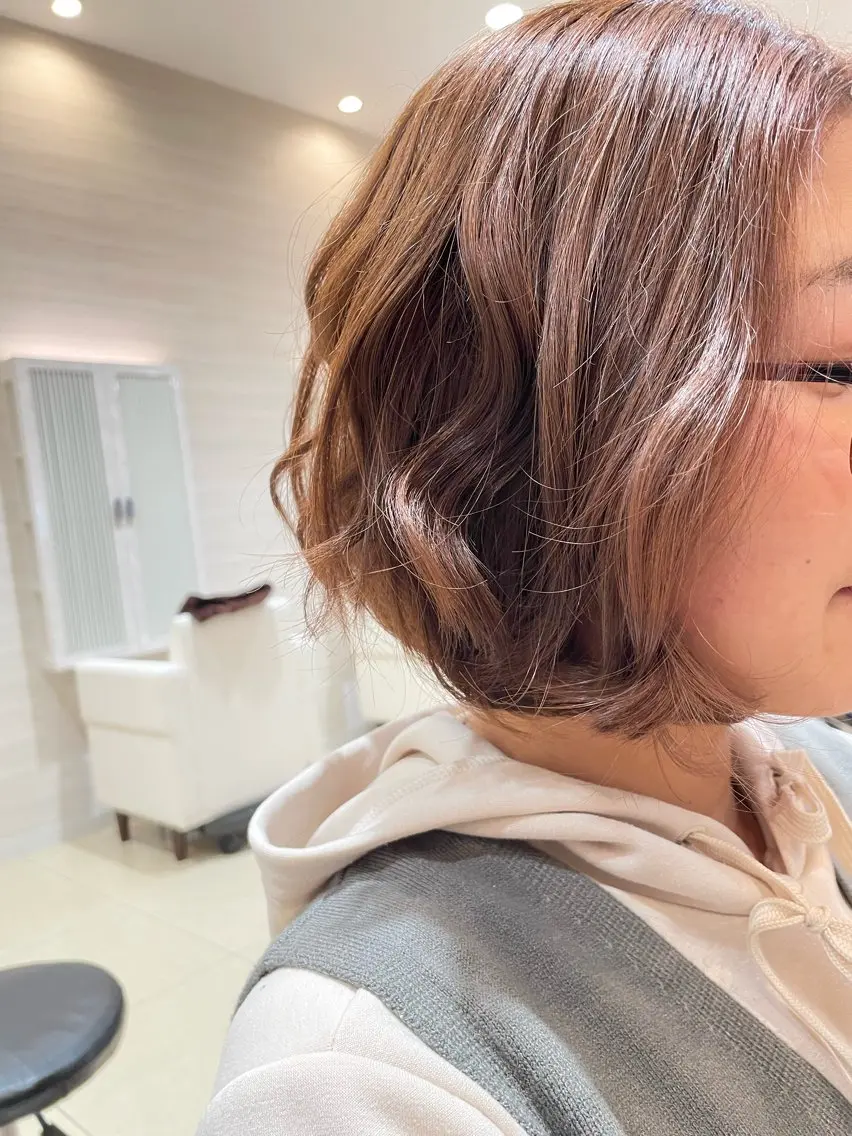 ショート カラー ブラウンカラー ピンクカラー ピンクブラウン 脱白髪染め白髪ぼかし TERA(寺崎)のヘアスタイル