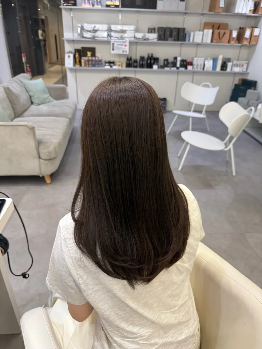 セミロング カラー KNOWHOW/思川 阿耶のヘアスタイル