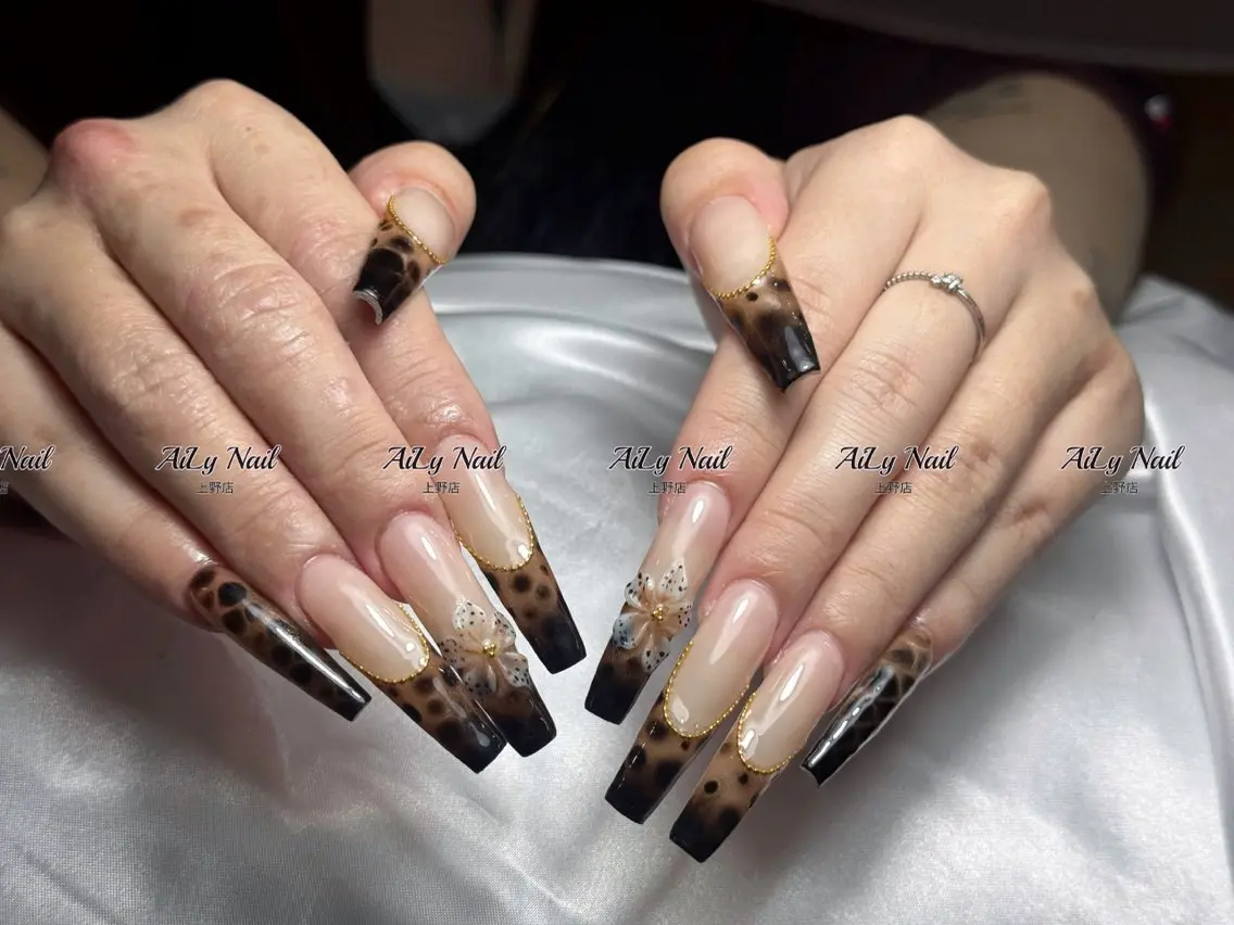 ネイル アートネイル ジェルネイル マグネットネイル ニュアンスネイル シンプルネイル ハンドネイル AiLy Nail 上野店のネイルデザイン