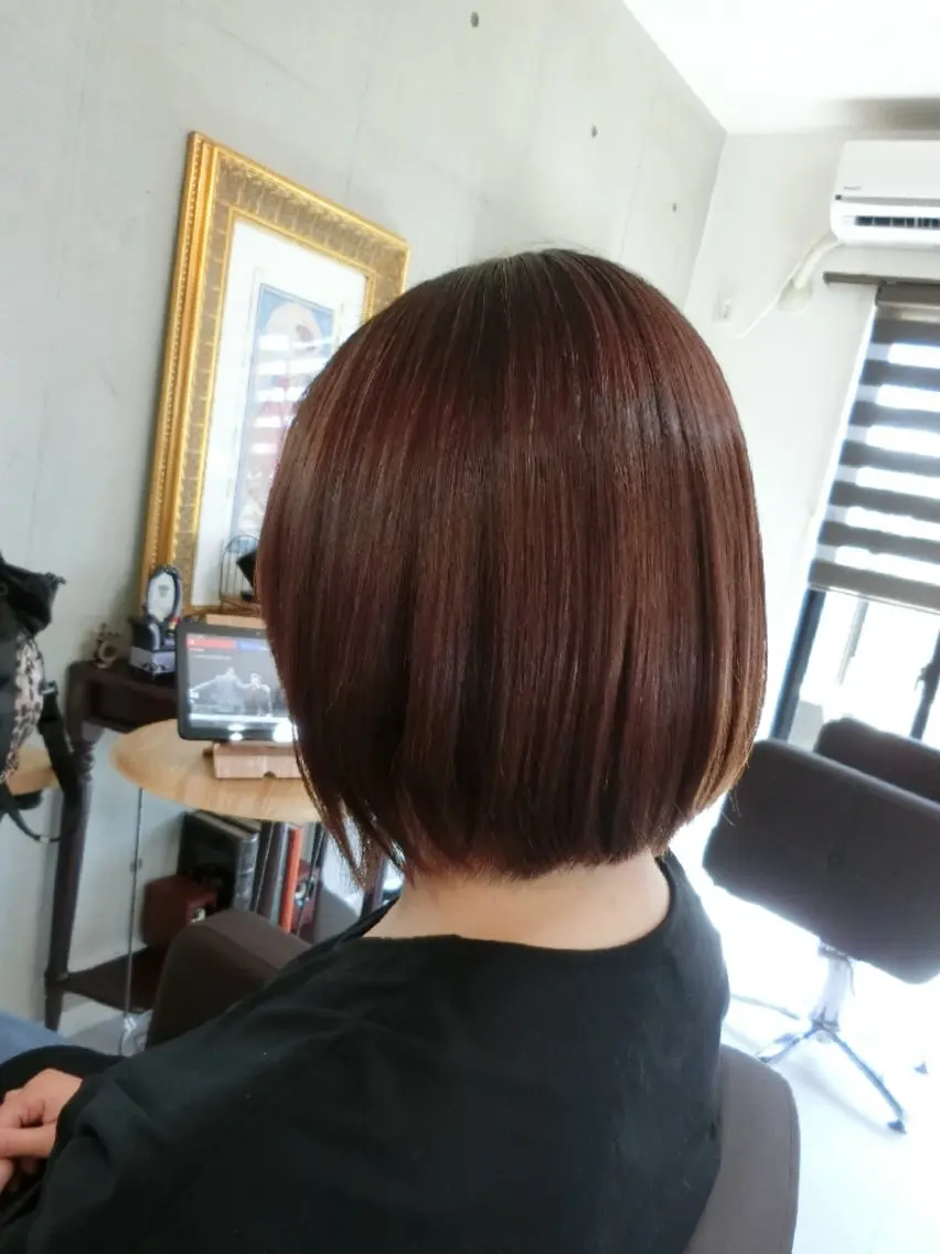 ミディアム カット 縮毛矯正 nao 艶カラー・髪質改善のヘアスタイル