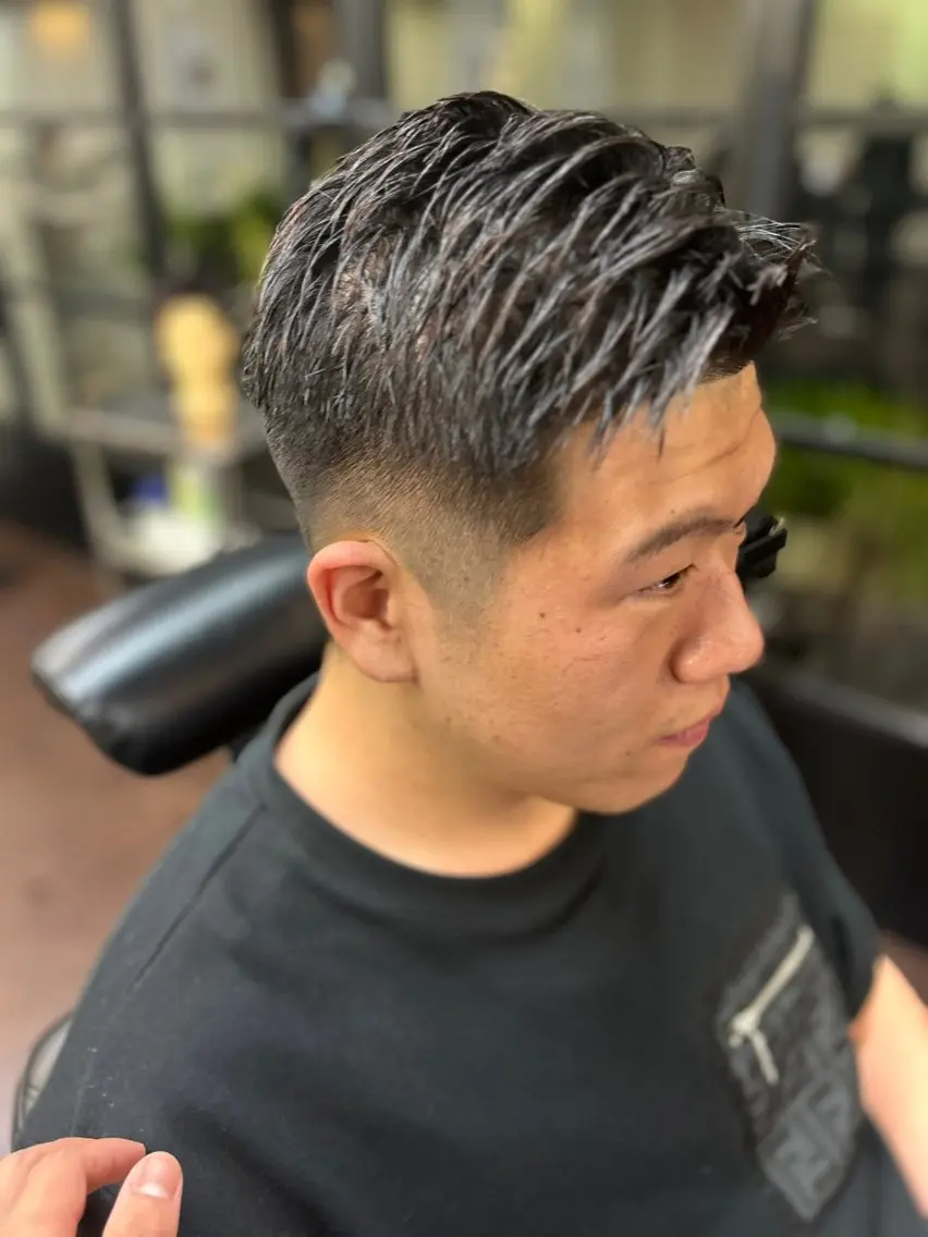 ショート メンズ フェードカット 林 蓮斗のヘアスタイル