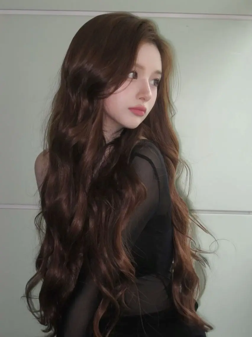 ロング カラー ベージュカラー カット ヘアカラー 縮毛矯正 トリートメント ラベンダー💜 グレージュ🩶のヘアスタイル
