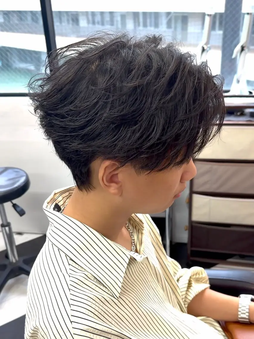 ショート カラー パーマ ヘアアレンジ メンズ カット トリートメント ヘアセット 伊藤 陸のヘアスタイル