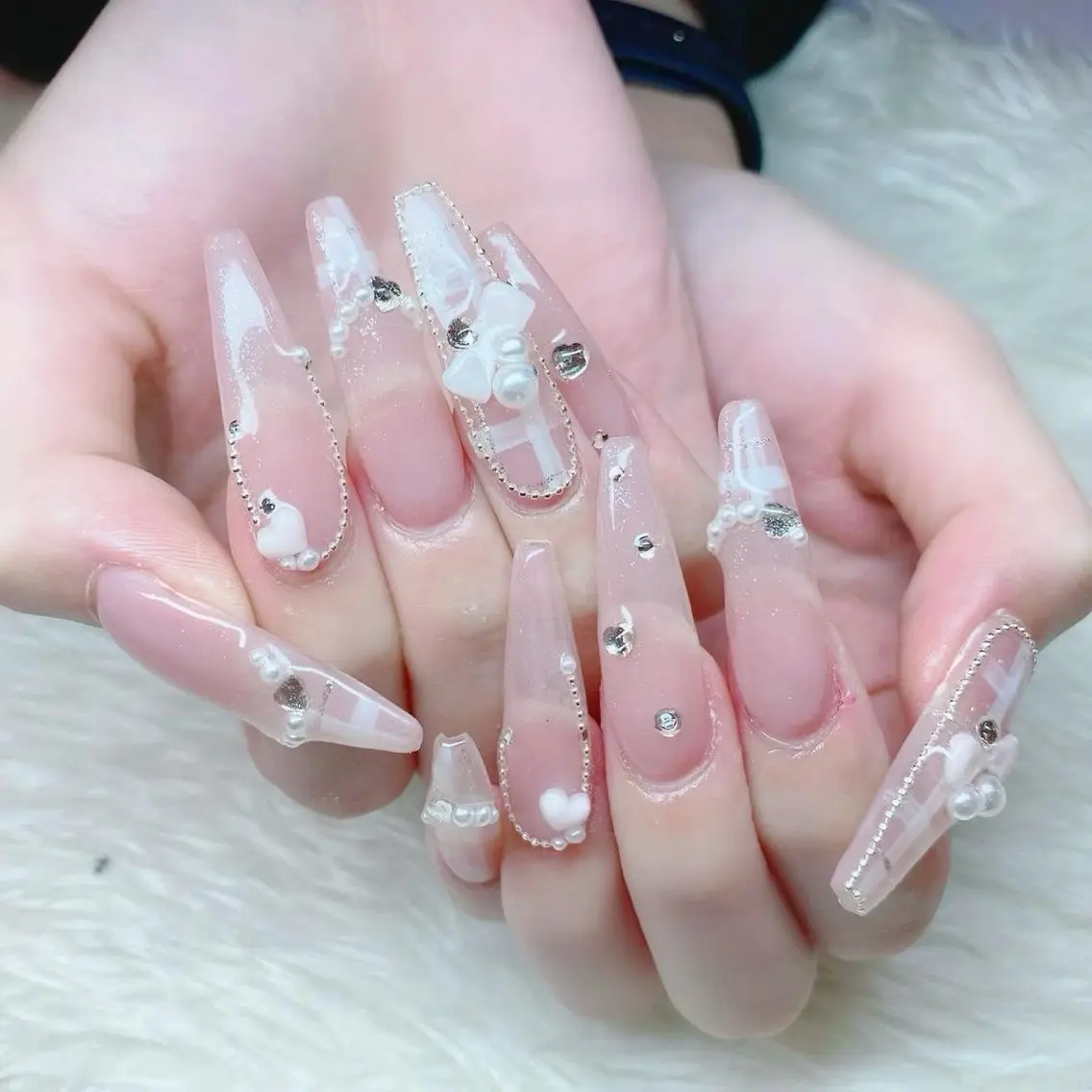 ネイル 長さ出し グラデーション 卒業式 キラキラネイル マグネットネイル ハンドネイル Lee Nailsのネイルデザイン