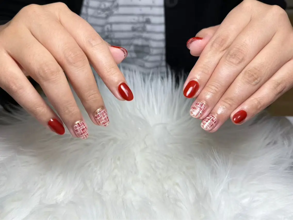 ネイル チークネイル フレンチネイル ジェルネイル グラデーション ハート ハンドネイル moomi nail スカルプ専門のネイルデザイン