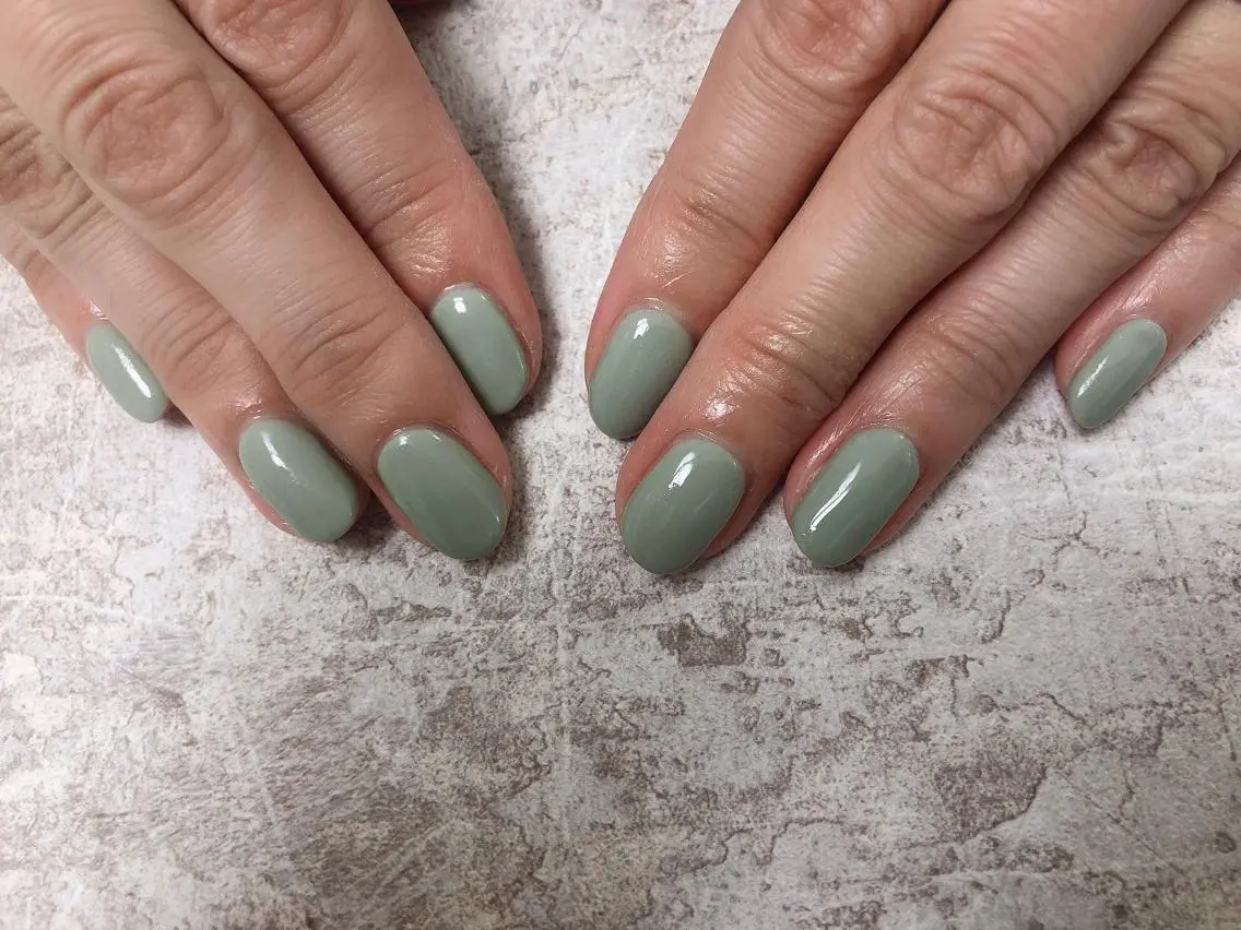 ネイル グリーン ハンドネイル mogunail &blowのネイルデザイン