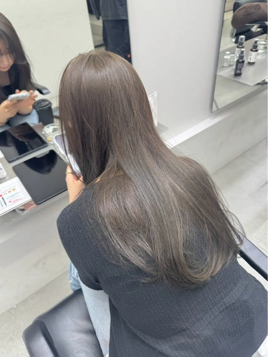 ロング ヘアカラー 井上 陽向のヘアスタイル