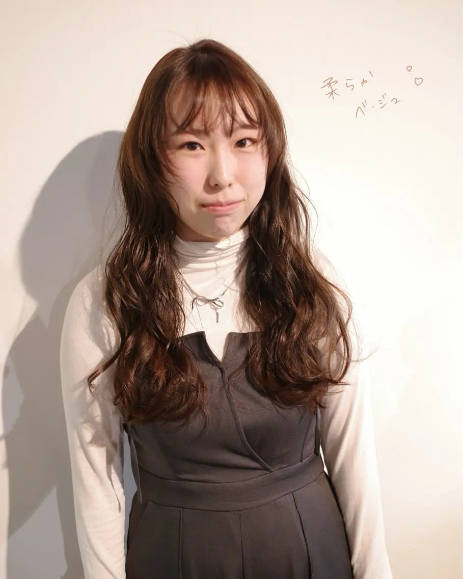 ロング カラー ベージュカラー 透明感カラー カット ヘアカラー 安藤 結花のヘアスタイル