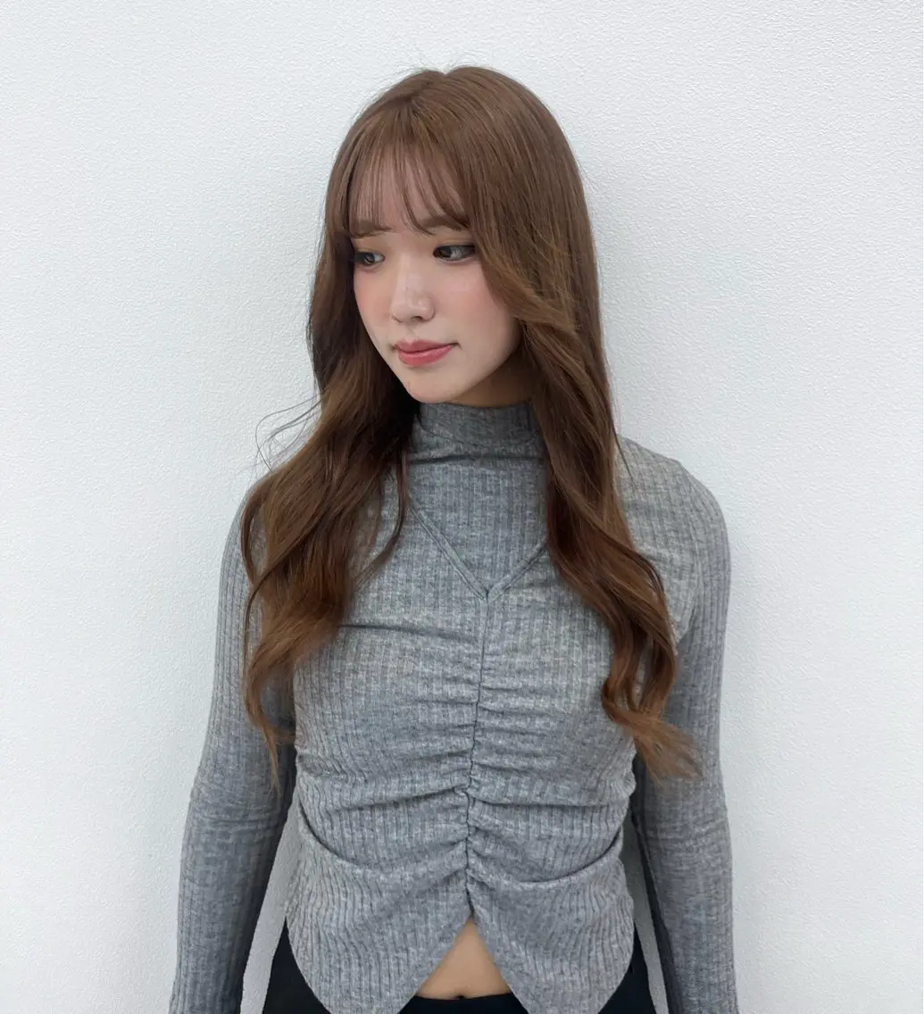 ロング カラー 長谷川 愛花のヘアスタイル