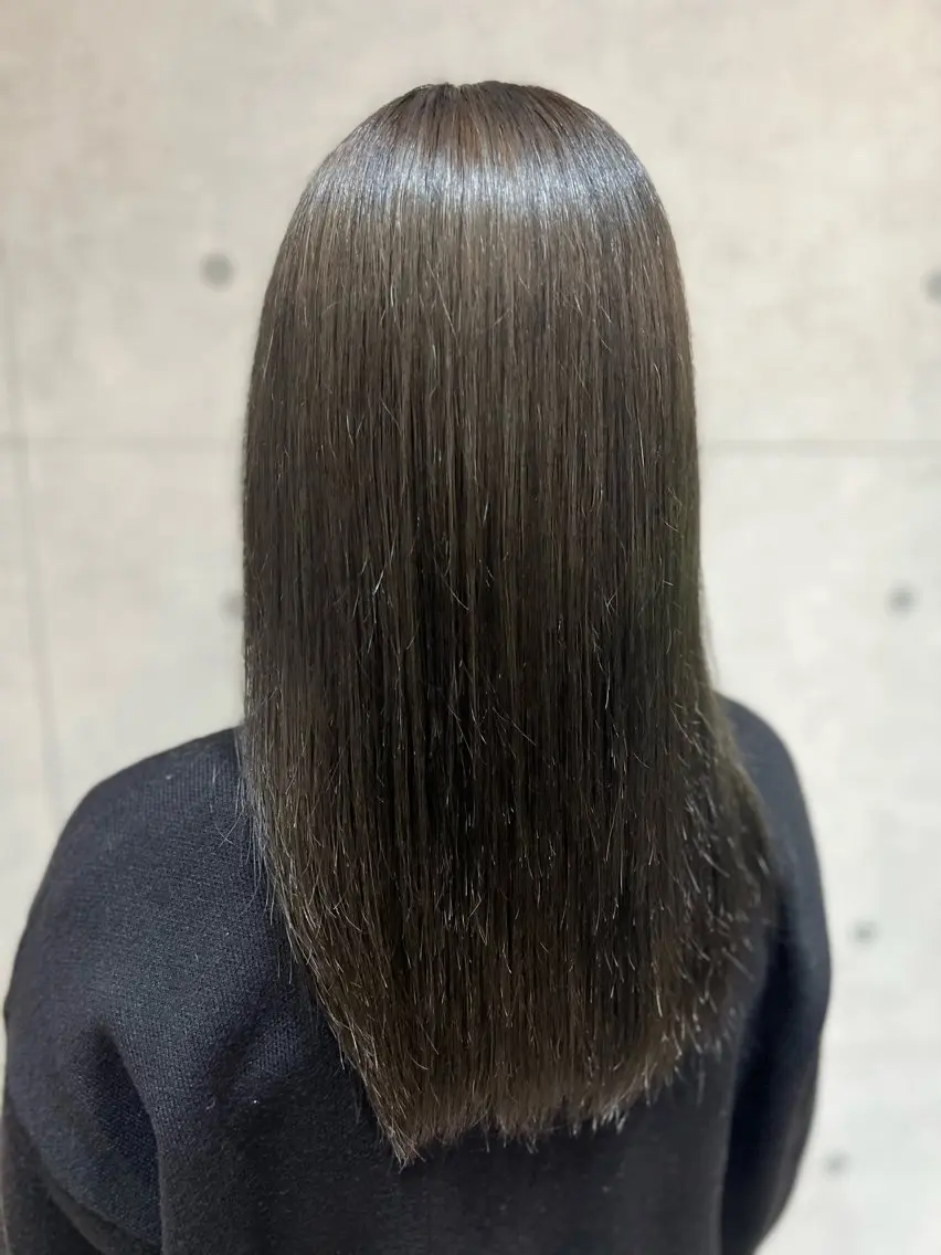 セミロング ヘアカラー トリートメント 松村 菜美のヘアスタイル