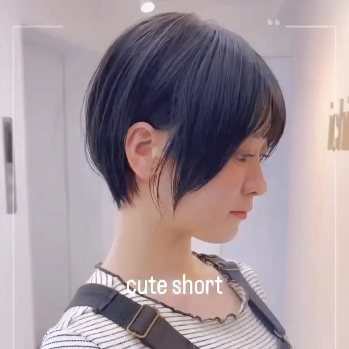 ショート カラー レイヤーカット ハッシュレイヤー特化のヘアスタイル