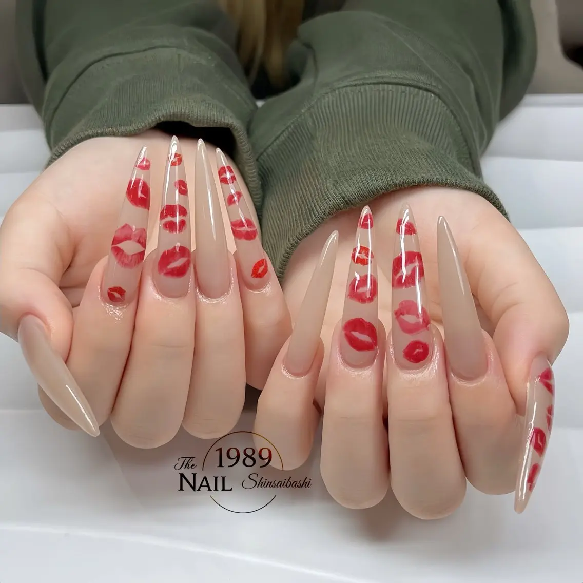 ネイル ロングネイル スーパーロングネイル ハンドネイル The 1989 Nail Salonのネイルデザイン