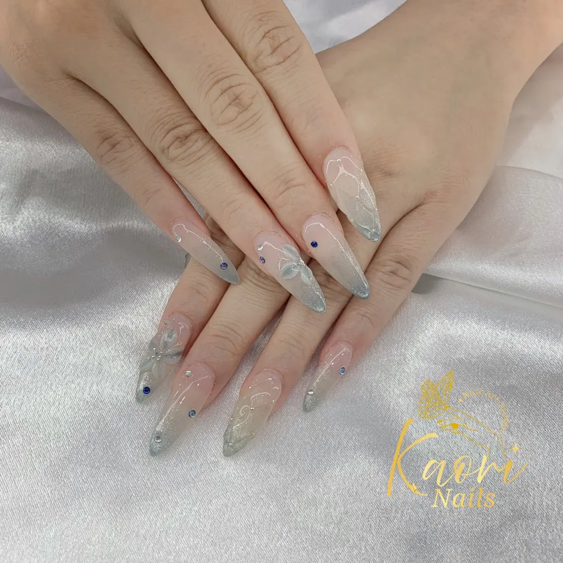 ネイル ブルー シルバー シンプルネイル ストーンネイル ハンドネイル KAORI MARU CHANのネイルデザイン