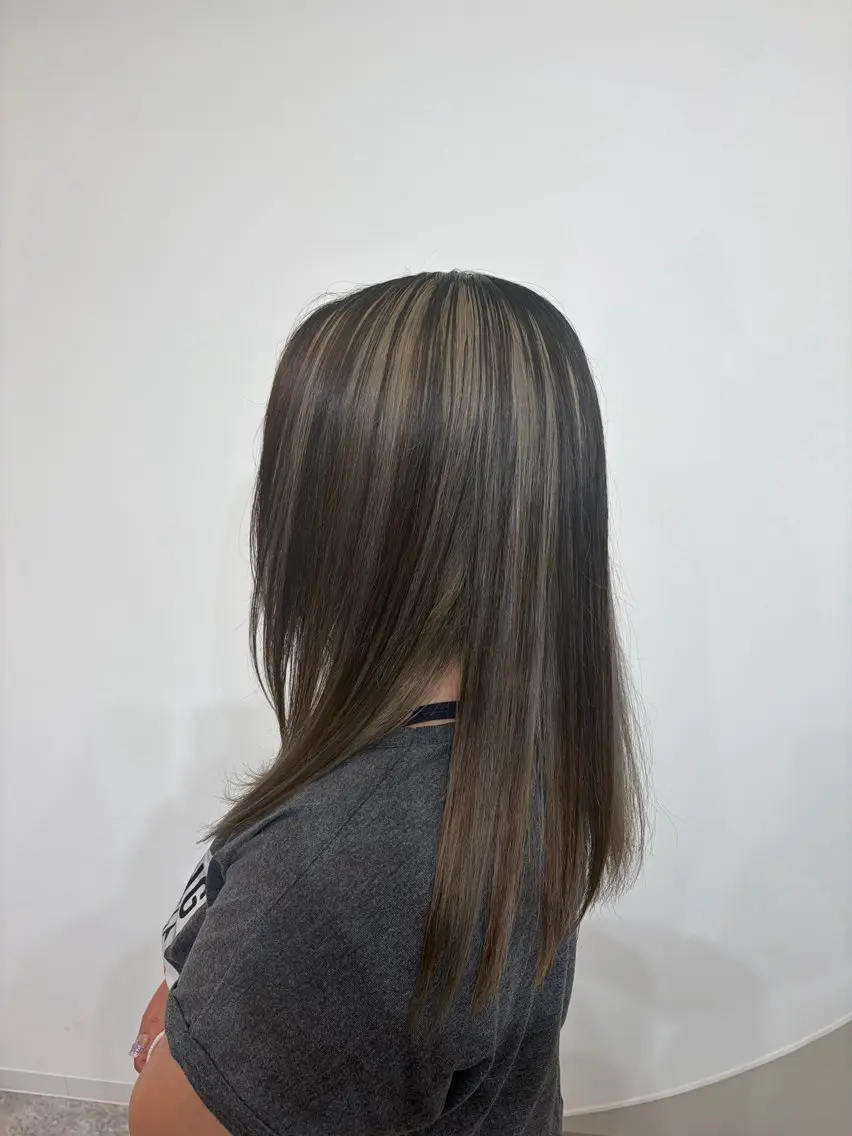 カラー 透明感カラー LOA Riaのヘアスタイル