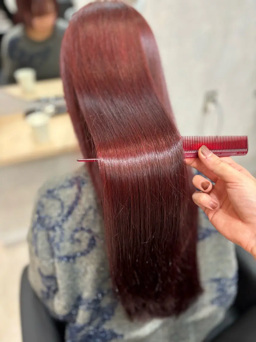 ロング カラー レッドカラー 中司 優樹のヘアスタイル