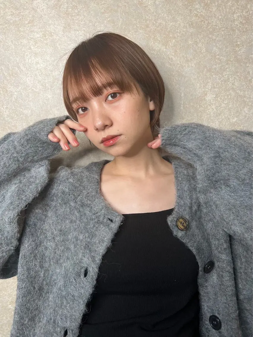 カラー 河野 優希のヘアスタイル