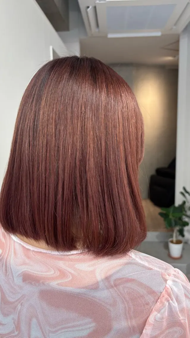 ミディアム カラー カシス ヘアカラー makoto⌇レイヤ ー⌇艶カラー🍒のヘアスタイル