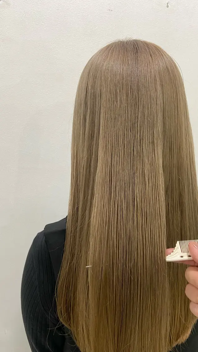 ロング カラー バレイヤージュ ミストバング ベージュカラー ブリーチ 抜きっぱなしブロンド 札幌ブリーチカラー/ ダブルカラー/ドイのヘアスタイル