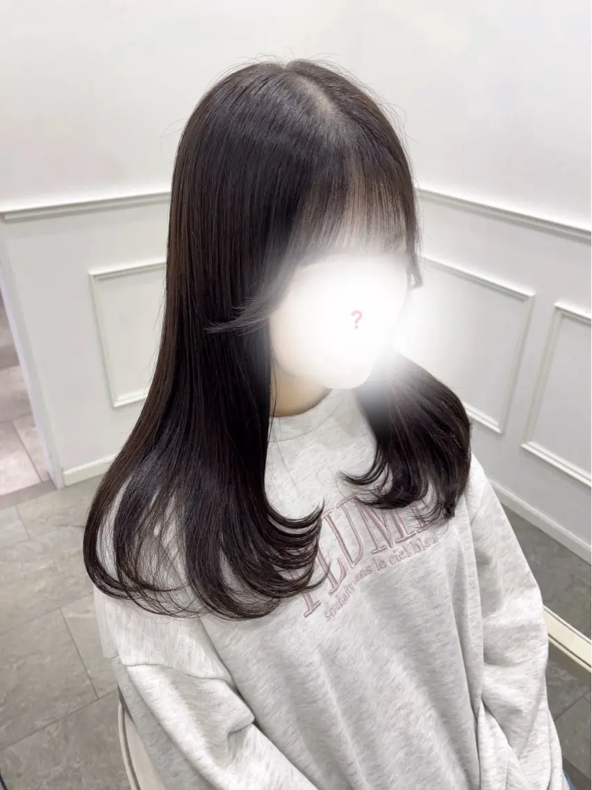 ロング カラー 新井 凪のヘアスタイル