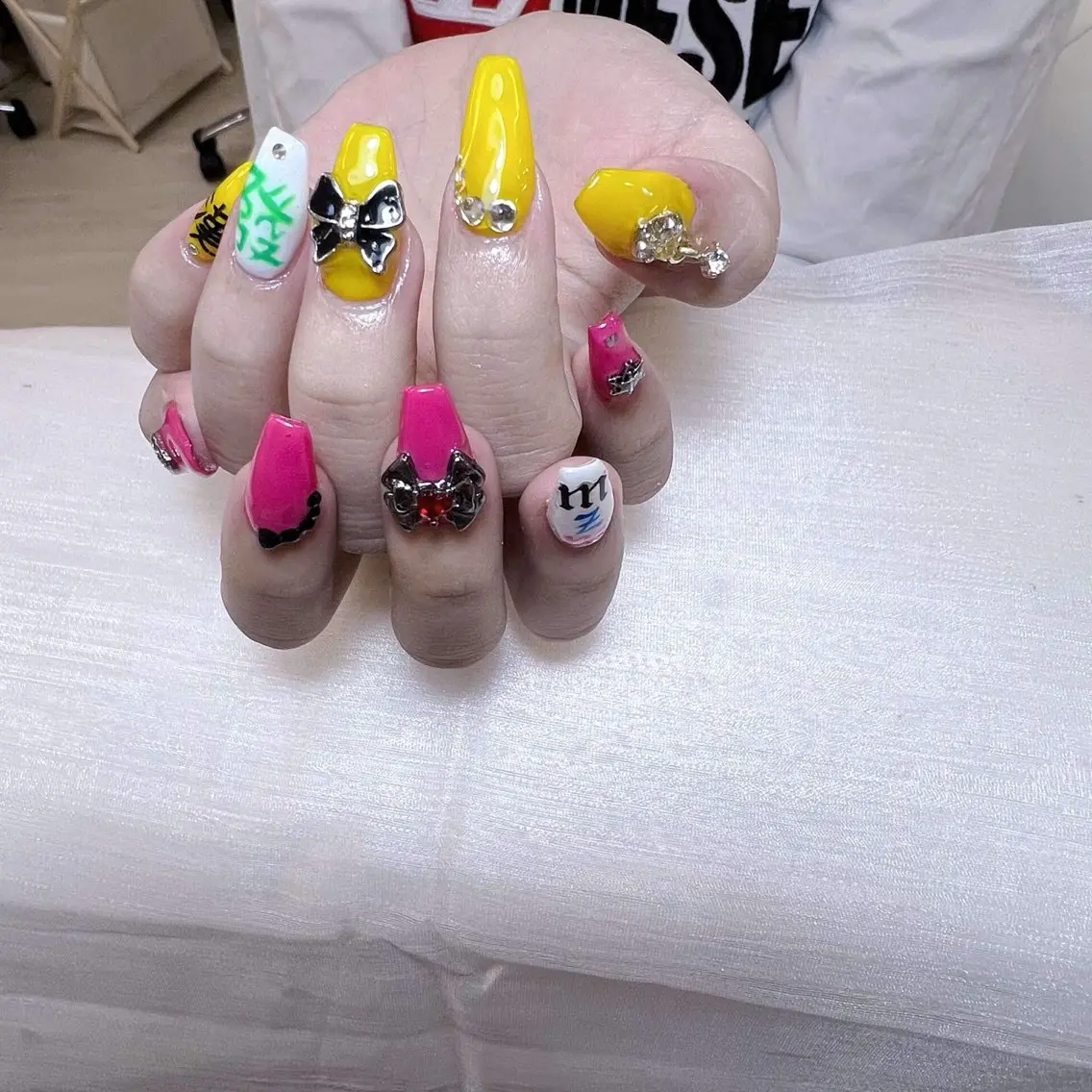 ネイル ハンドネイル ハンドケア Anh Nail 歌舞伎町のネイルデザイン