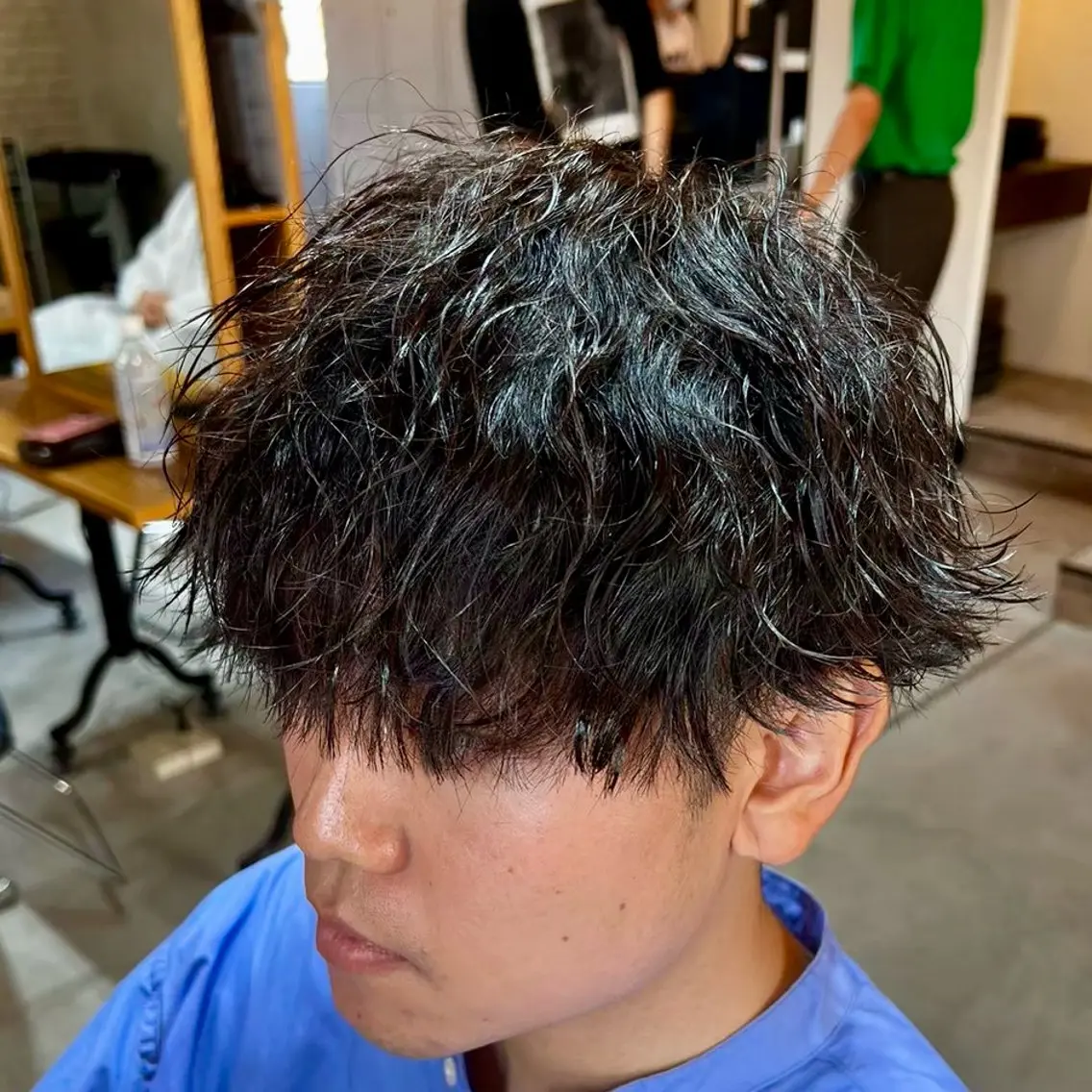 ショート パーマ メンズ シャドウ ツイスパ ニュアンスおがたのヘアスタイル