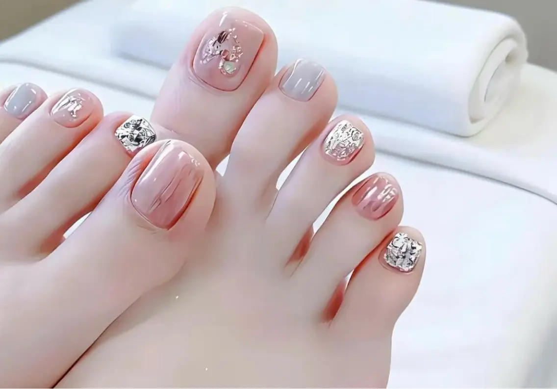 ネイル フットネイル Luvia Ginzaのネイルデザイン