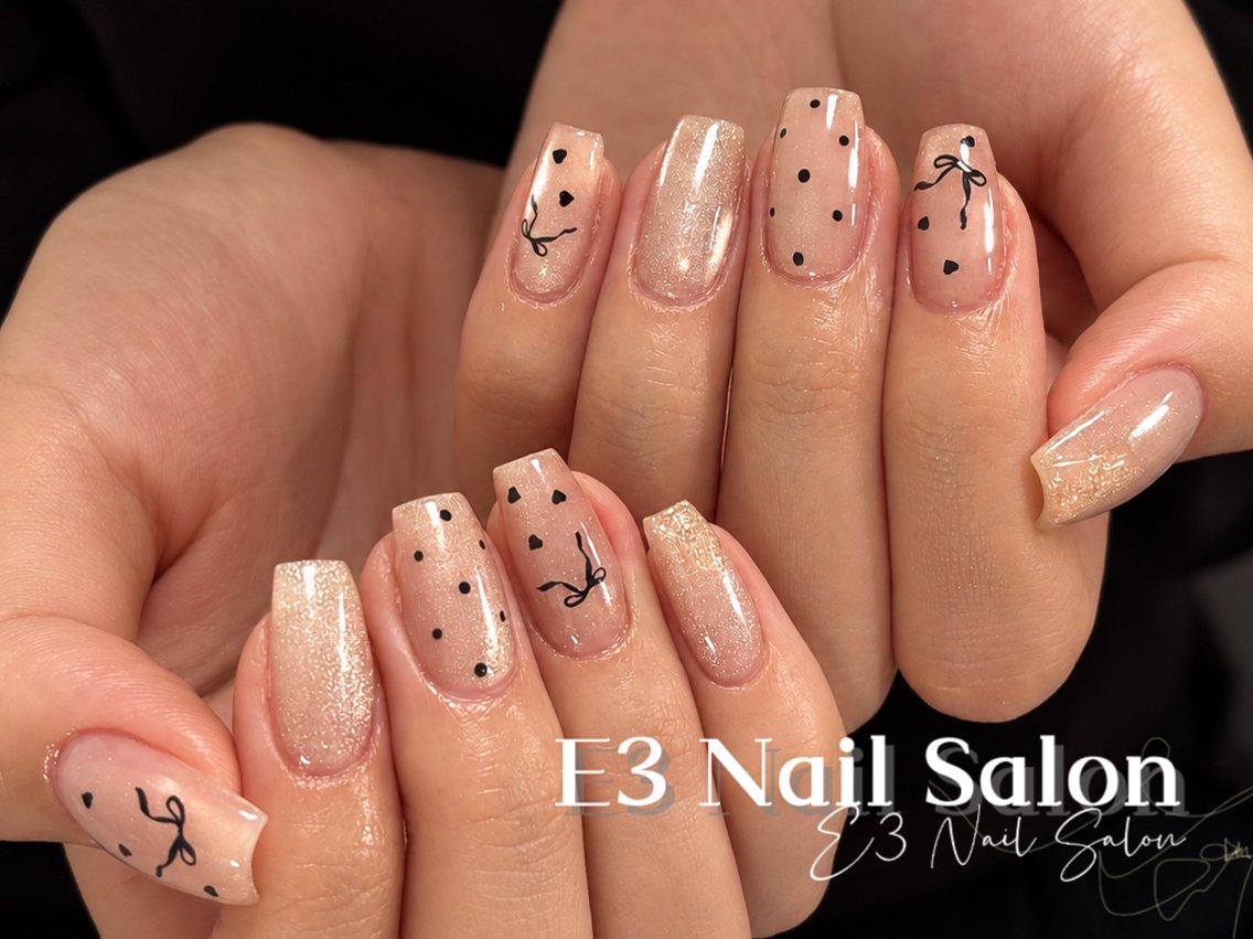 ネイル アニマル柄 オーロラネイル べっ甲ネイル ボルドー ブラウン ハンドネイル E3 Nail Salonのネイルデザイン