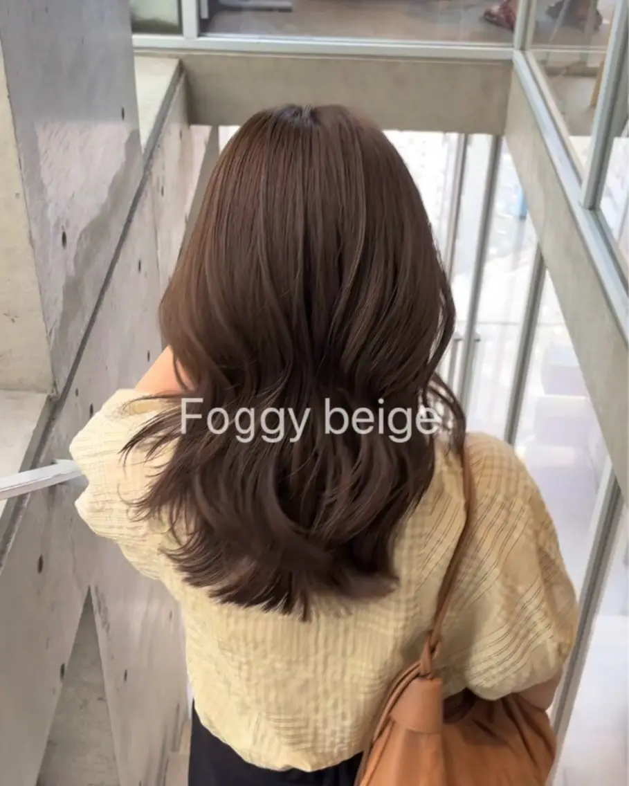 セミロング カラー カット ヘアカラー トリートメント 抜け感レイヤー︴ ニュアンスカラーのヘアスタイル