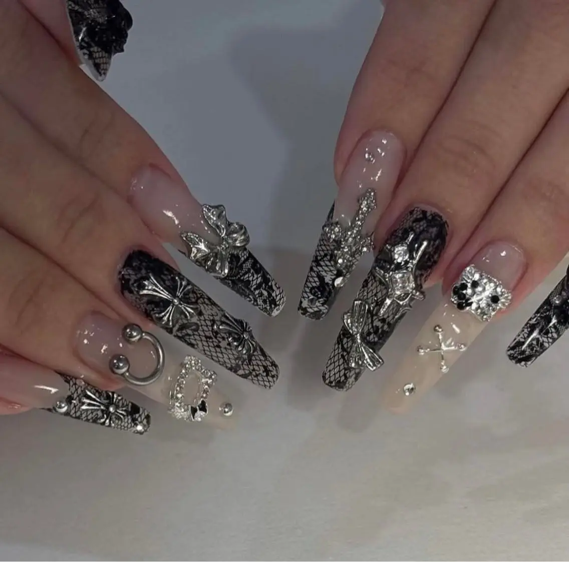 ネイル ハンドネイル HIN NAILのネイルデザイン