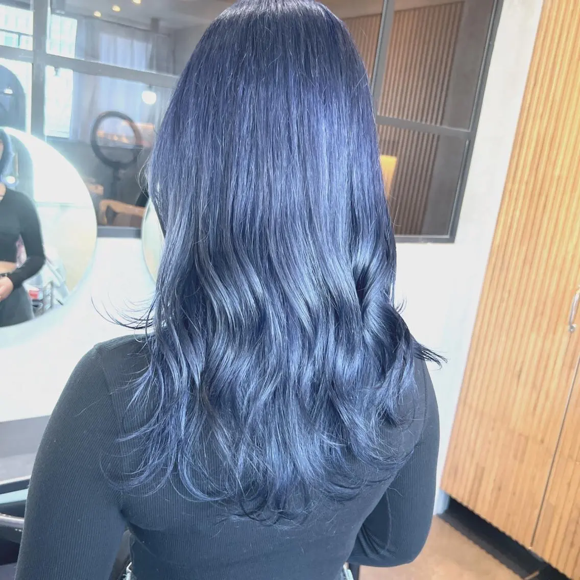 ロング カラー ブリーチ ブルーカラー ケアブリーチ ヘアカラー トリートメント ブリーチなしWカラー ✨縮毛矯正✨ワタベのヘアスタイル
