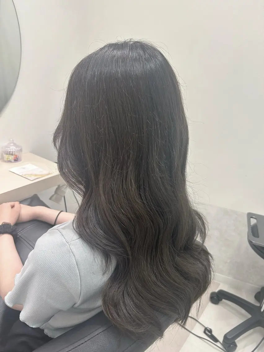 ロング カラー ヘアアレンジ 透明感カラー グレージュ オリーブグレージュ オリーブグレー 🌷MIREA🌷 LUANA 難波店のヘアスタイル