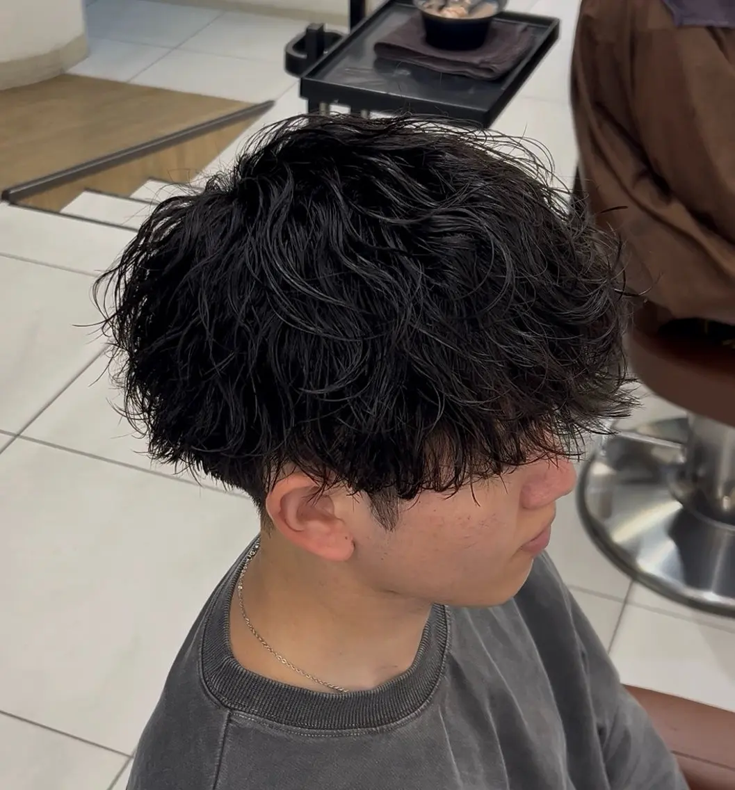 ミディアム パーマ メンズ ミディアムパーマ メンズパーマ カット パーマ 星加 理希のヘアスタイル