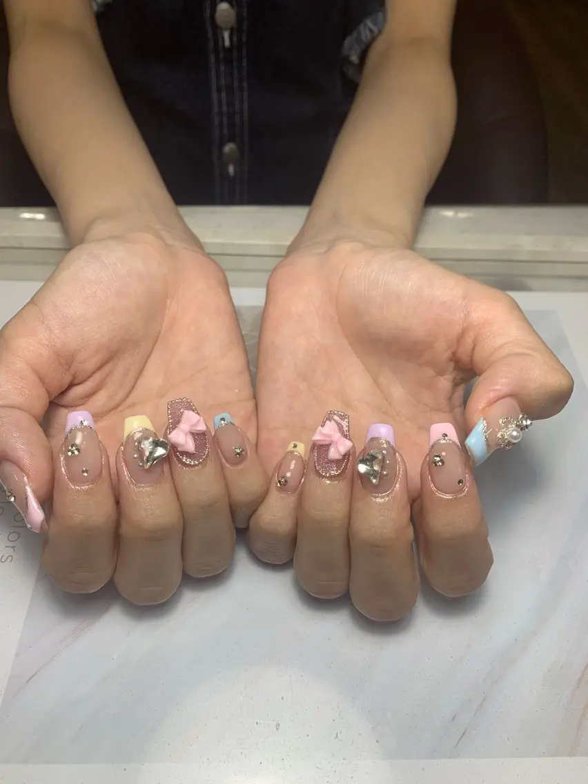 ネイル フレンチネイル ジェルネイル 韓国ネイル マグネットネイル マグネットフレンチ akina nailsのネイルデザイン