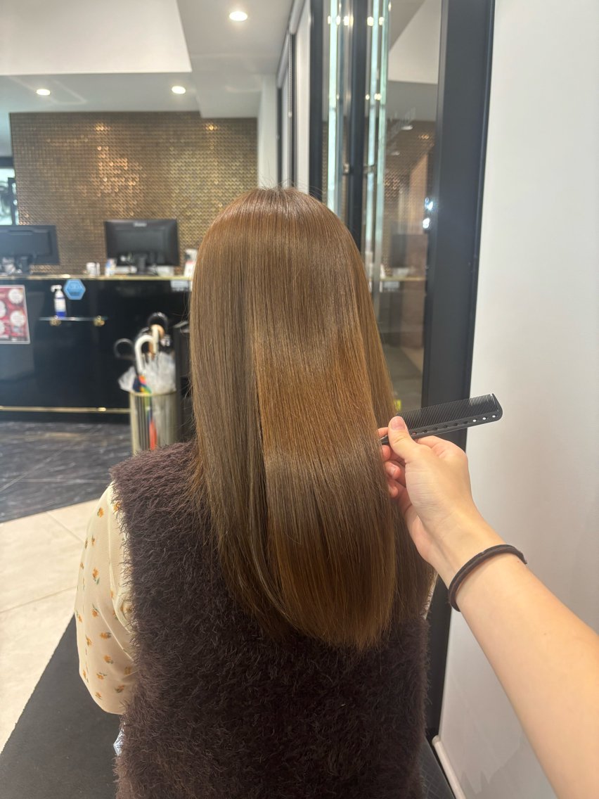 セミロング ヘアカラー hoshina kasumiのヘアスタイル