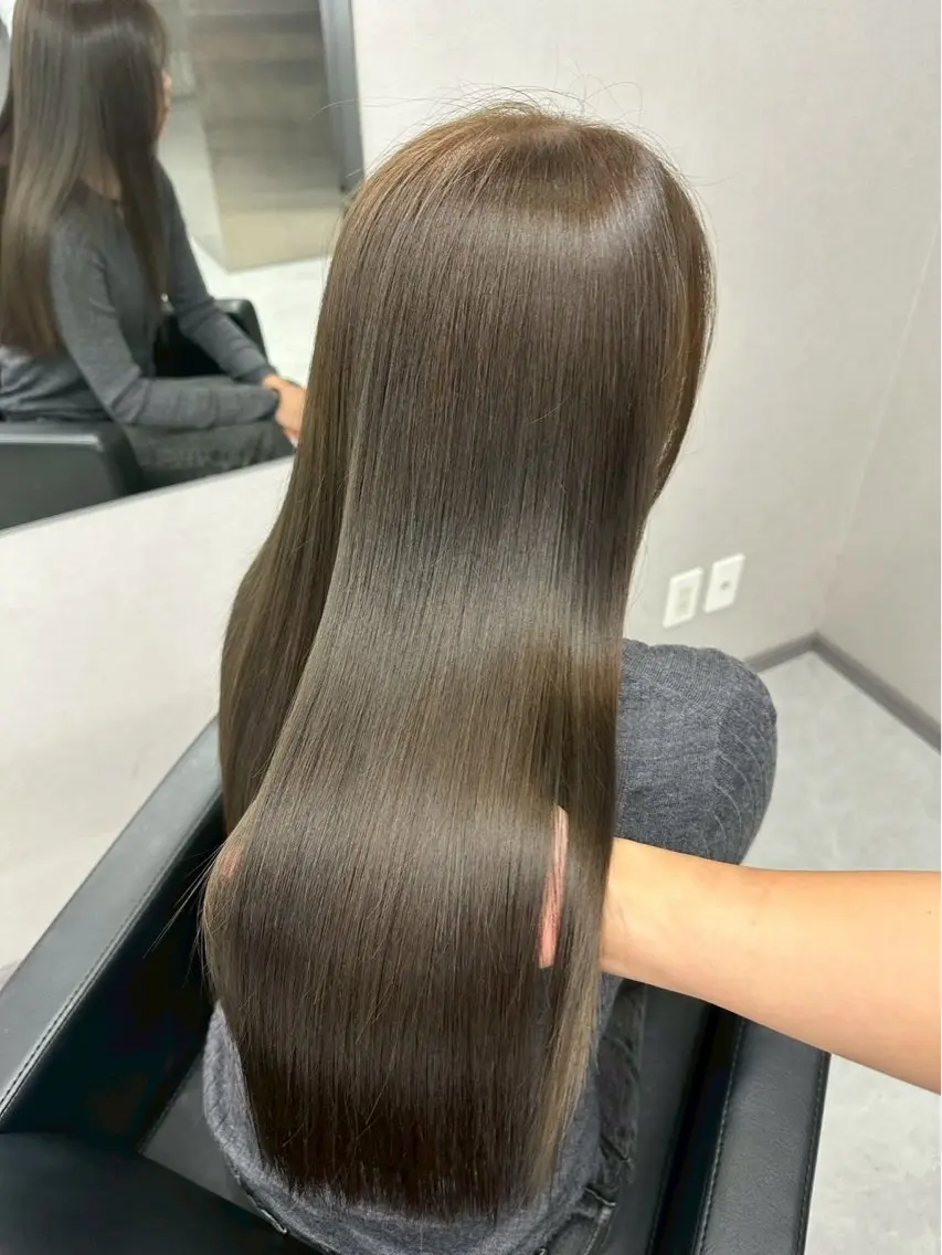 ロング カラー ベージュカラー ダブルカラー オリーブベージュ soar RINのヘアスタイル