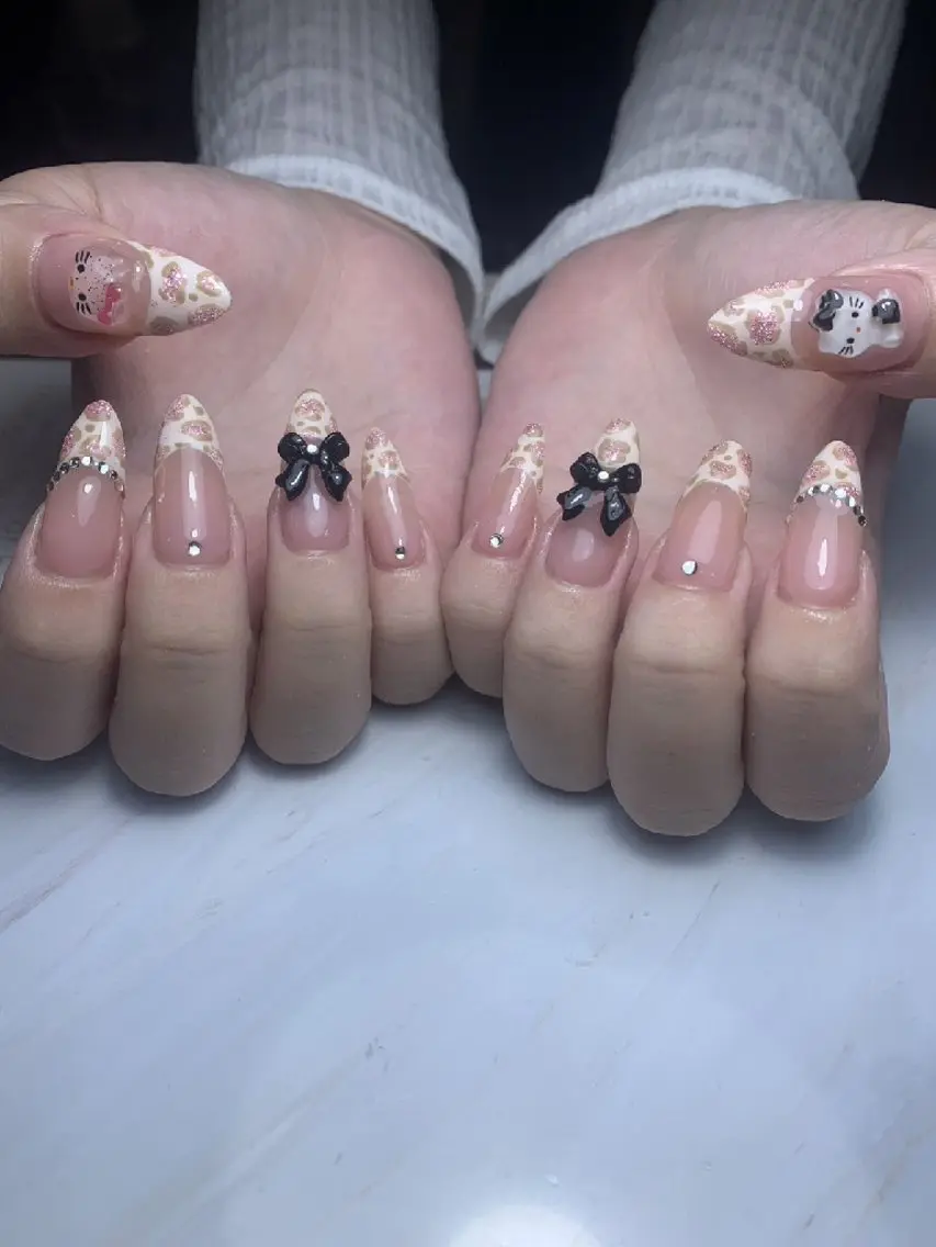 ネイル 氷ネイル・うるうるネイル マットネイル ニュアンスネイル リボン 夏ネイル ハンドネイル rina nailのネイルデザイン