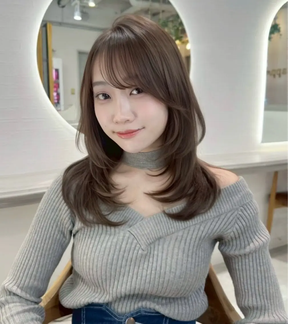 ロング ヘアカラー 新井 陽奏のヘアスタイル