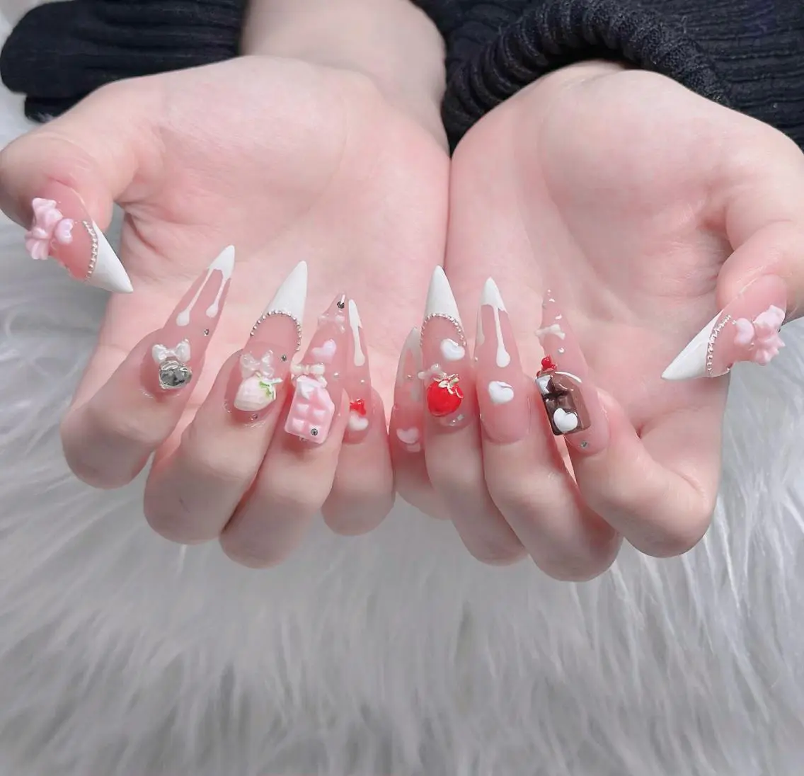 ネイル フレンチネイル ジェルネイル ハロウィン 韓国ネイル マグネットネイル ハンドネイル neco H.babynailのネイルデザイン