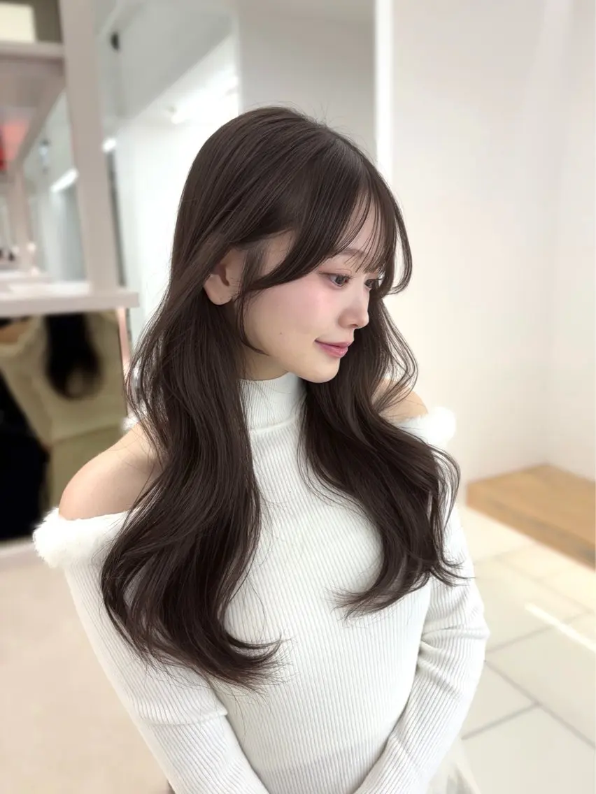 ロング レイヤーカット ロング 似合わせカット 小顔カット COA銀座　🤍 shionのヘアスタイル