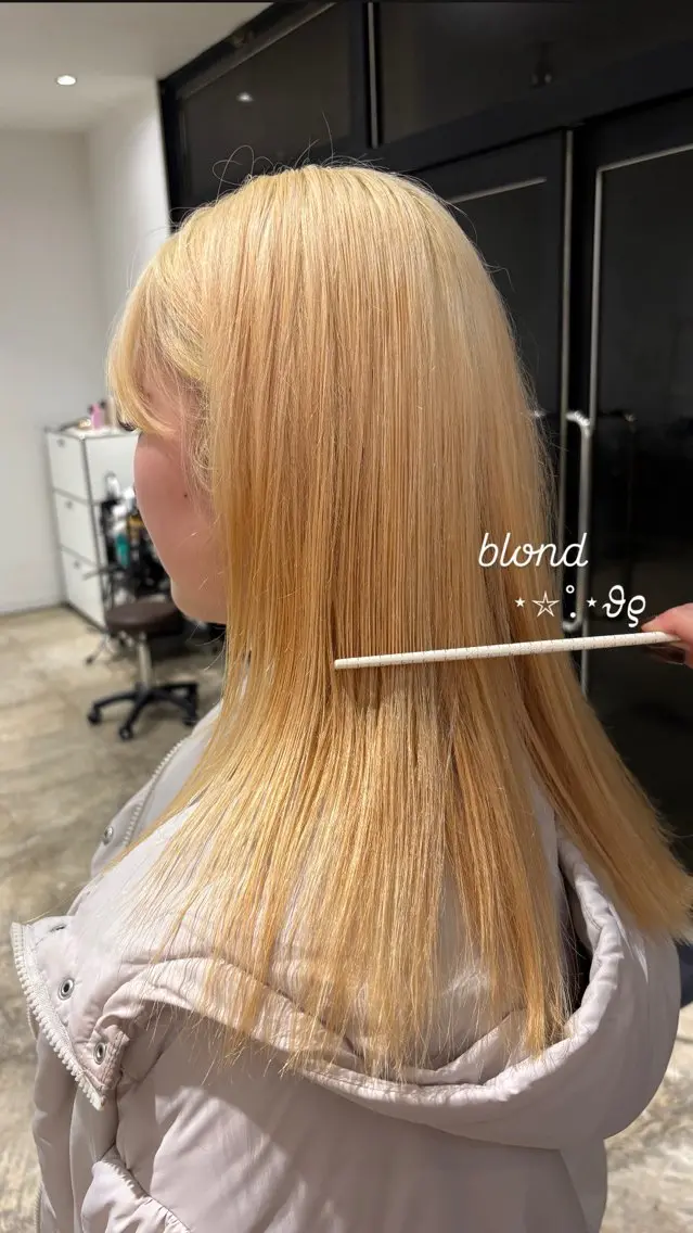 ミディアム カラー NAVY/ Miharuのヘアスタイル