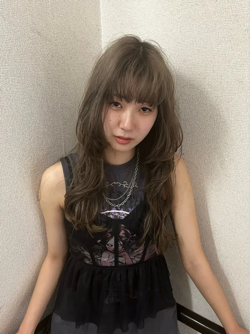 セミロング カラー ヘアアレンジ 顔まわりレイヤー レイヤーカット レイヤーカット/ブラ ウンカラー/河野凜のヘアスタイル