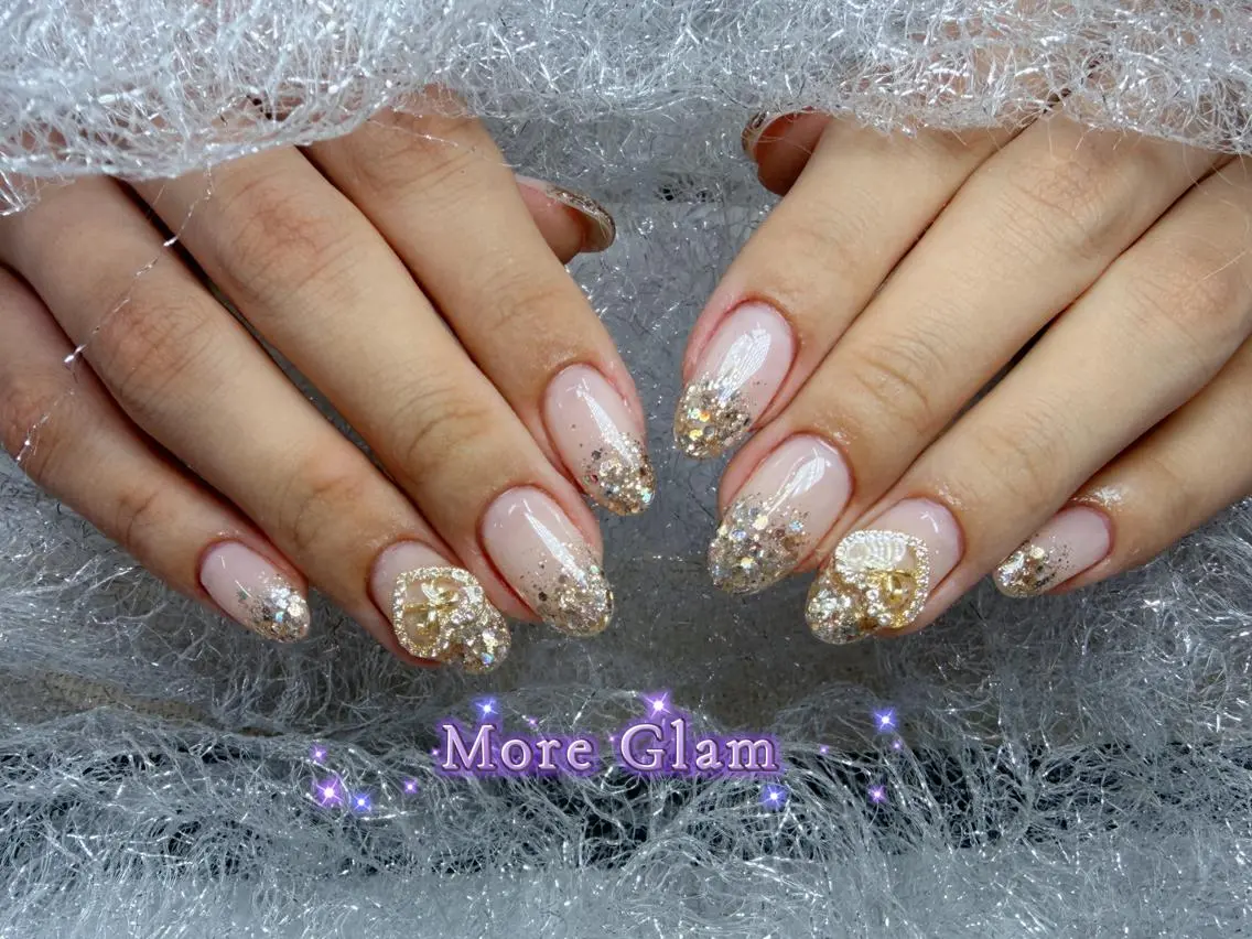 ネイル MoreGlam Nailsのネイルデザイン