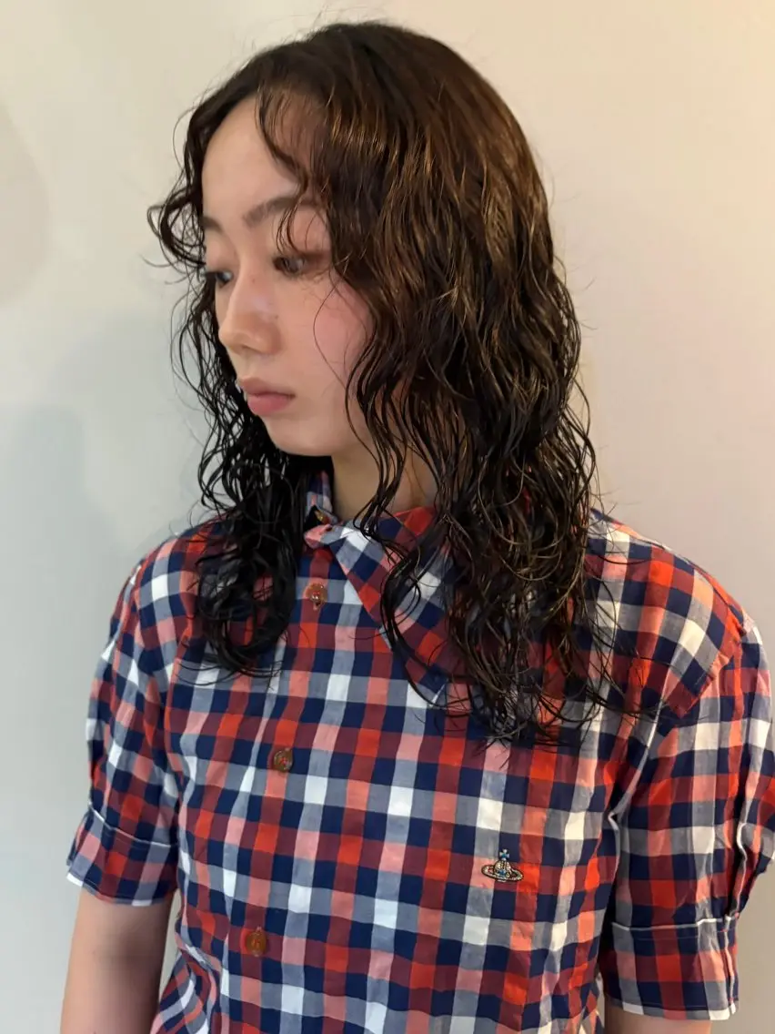 セミロング パーマ カット パーマ yumemiレイヤー ✴︎ 透明感カラーのヘアスタイル